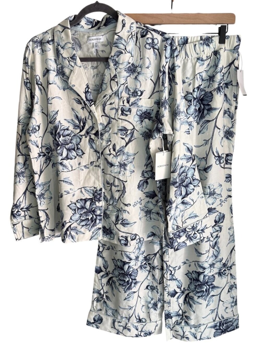 Nordstrom Cozy Cotton Size Medium Flannel Pajamas Ivory Navy Toile Floral NWT
